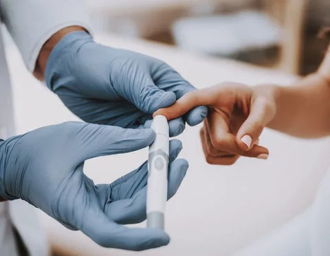 YANO y Confortlab unidos para llevar salud en San Antonio de los Altos